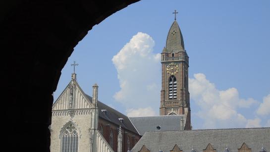 Kerktoren van de abdij