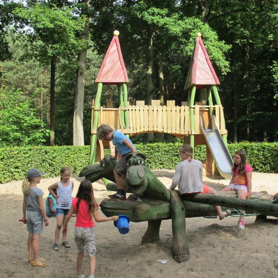 speeltuin boswachtershuis kids